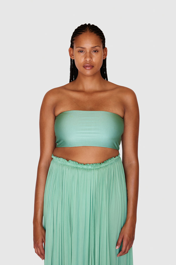 Tina wearing size L